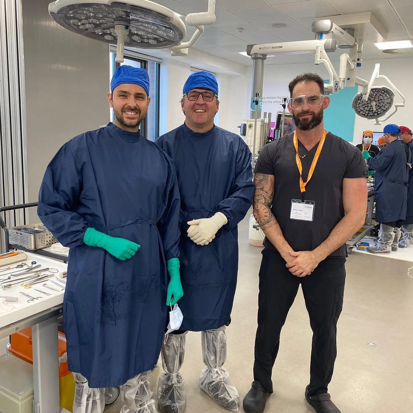 Dr. Marinho Búrigo participa do Cadáver Lab da Smith & Nephew Academy na Inglaterra